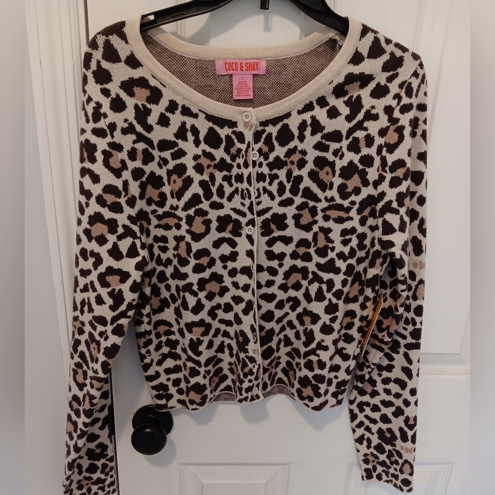 Coco & Shay Leopard Print Button Cardigan - Cream & Brown. Large NWT.